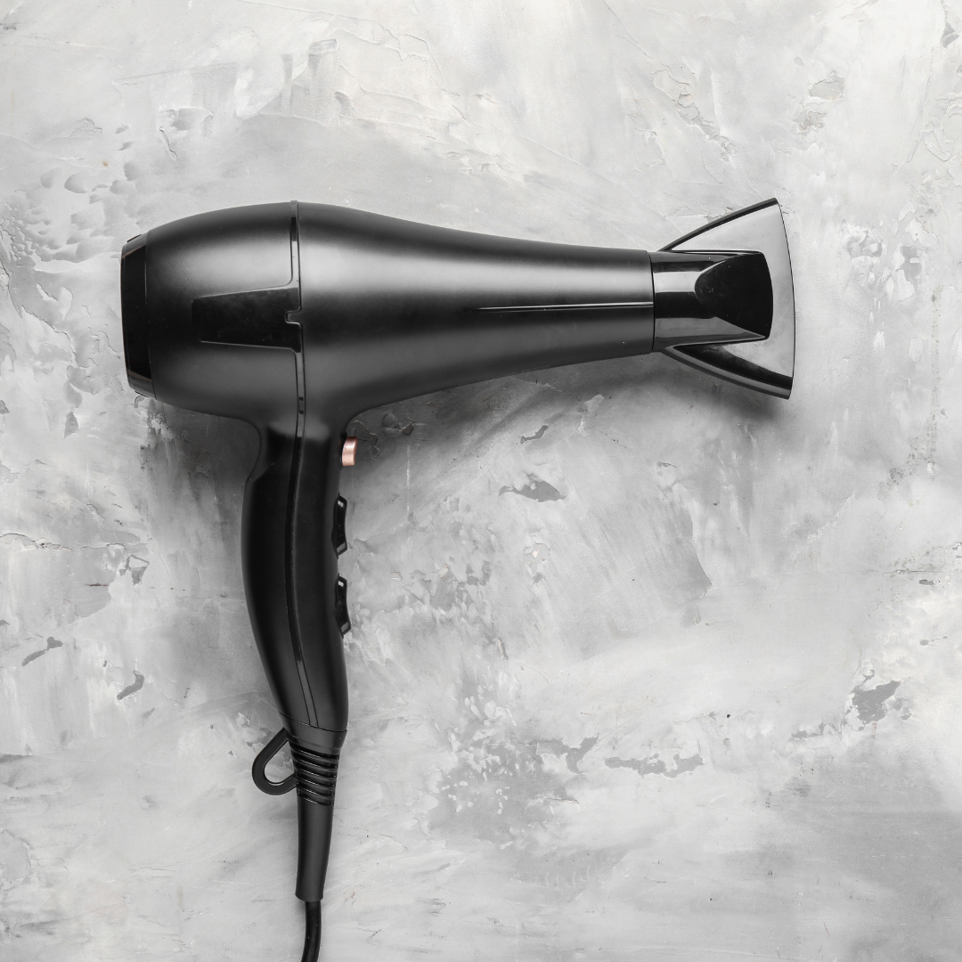 Protéger ses cheveux de la chaleur du sèche-cheveux